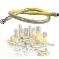 Kaliteli metal ocak hortumu fabrikası tarafından üretilen bu 1/2" flex hortum, esnek yapısı sayesinde dar alanlarda kolay montaj imkanı sunar. Paslanmaz çelik üzerine sarı makaron kaplamasıyla korozyona dayanıklı ve gaz dağıtım şirketlerinin şartname